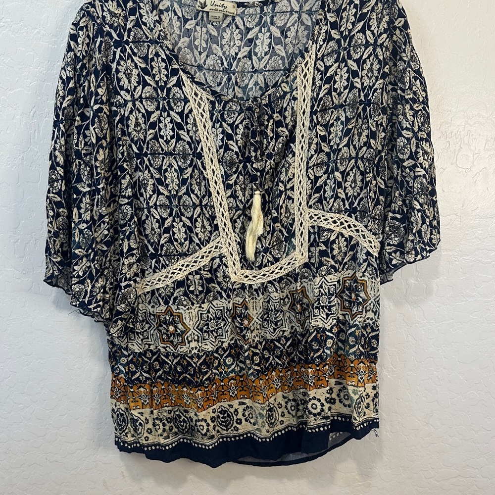 Unity women’s plus size 1X multi Navy Floral Peasant Blouse Tassel boho prairie‎